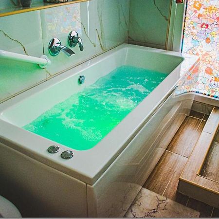 Kassandrou Suite Hot Tub-Jakuzzi - 2 Bedrooms - Big Balcony - Center Tesalónica Exterior foto