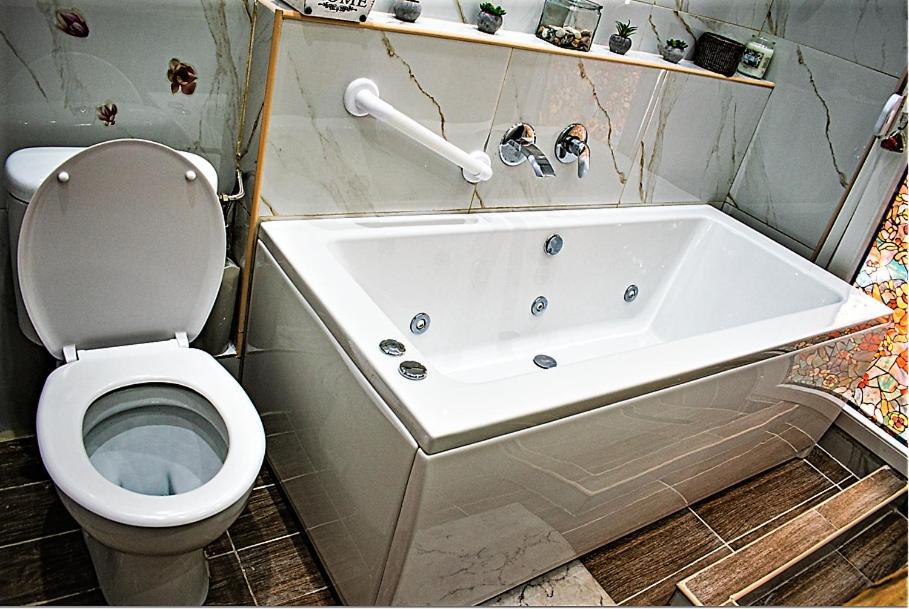 Kassandrou Suite Hot Tub-Jakuzzi - 2 Bedrooms - Big Balcony - Center Tesalónica Exterior foto